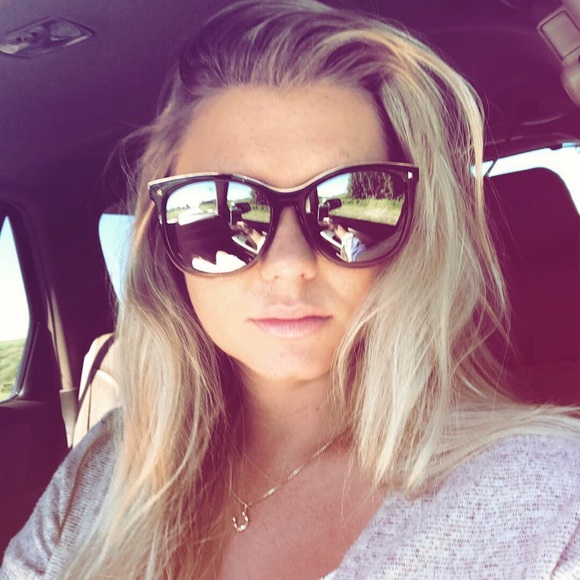 whitneywellz
